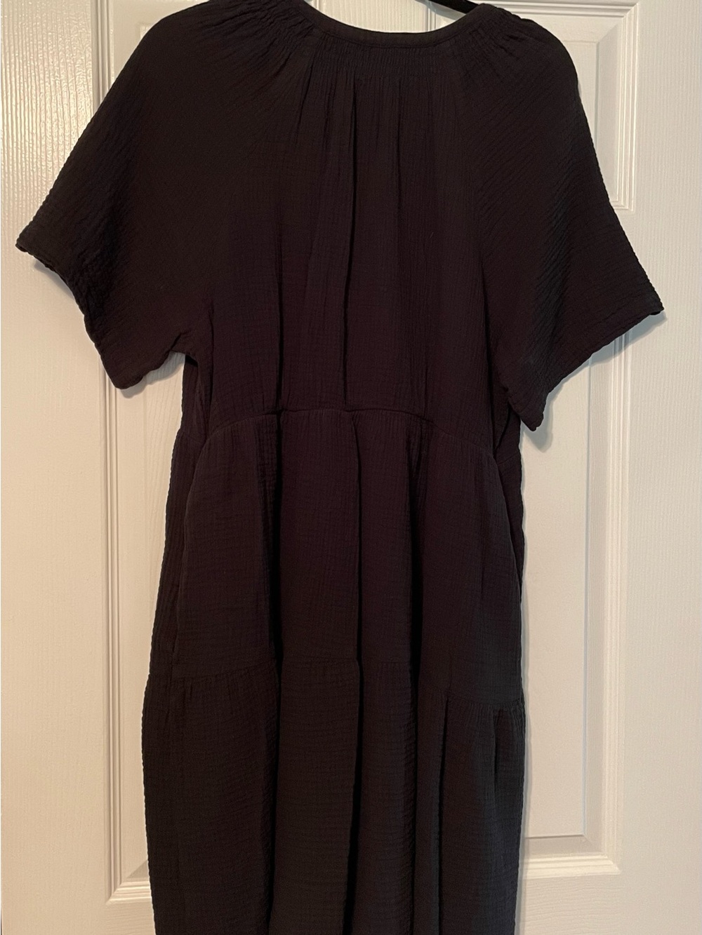 GAP - Black Crinkled Short-Sleeve Dress with pockets - Size L - Picture 2 of 4